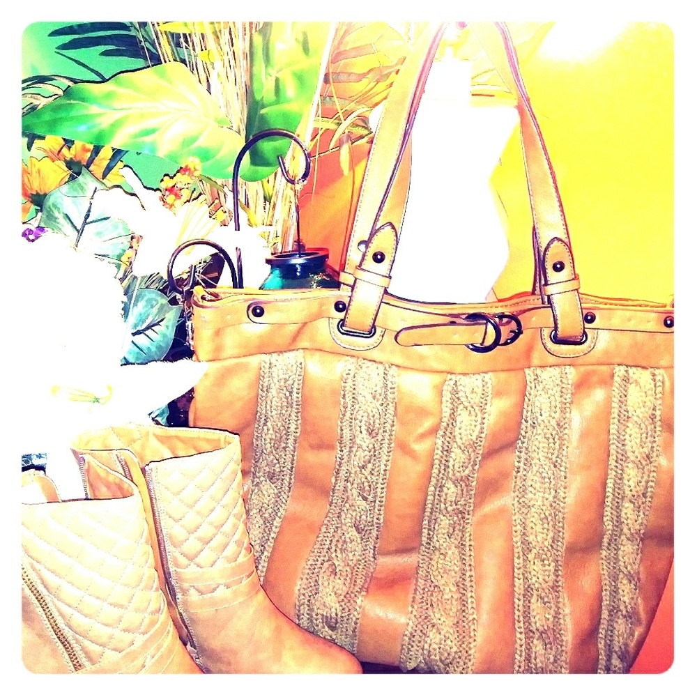 Carmel purse with Carmel zip boot
